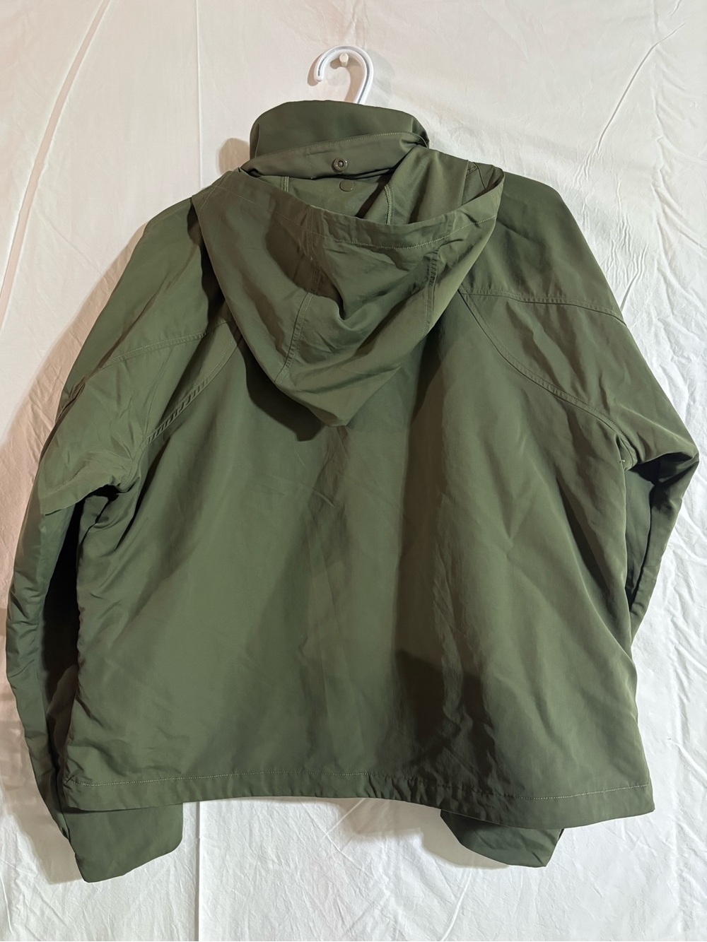Olive Green Lululemon Women’s Lightweight Zip Front Jacket - Picture 4 of 8